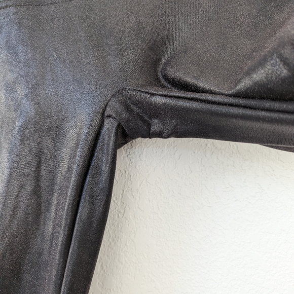Spanx Faux Leather Black Leggings Size M - Picture 12 of 16